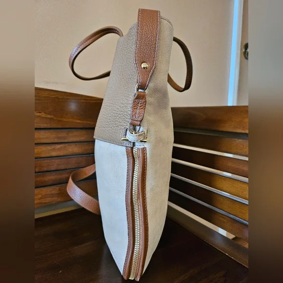 Furla Leather Expandable Crossbody Bag! - Picture 4 of 16